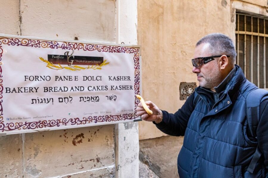 Eating Venice: Offbeat Food & Drinks Tour - Spritz demo and the cicchetti lineup: baccalà mantecato and saor