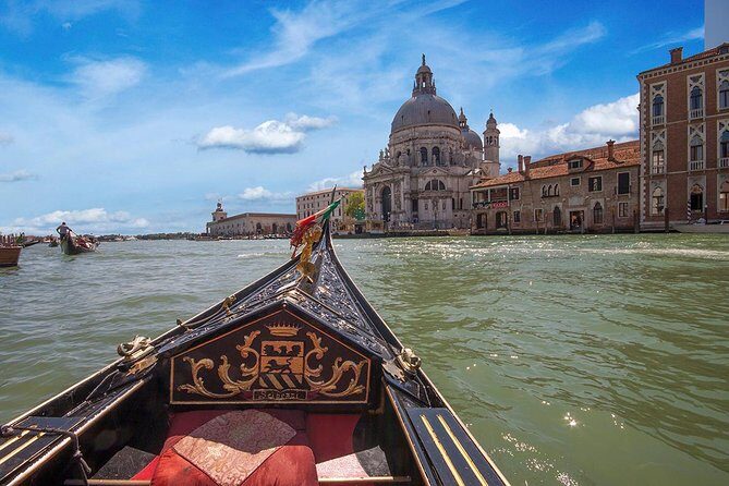 Enchanting Venice: Private Gondola Experience - The ride structure: Grand Canal views, then quieter inner canals