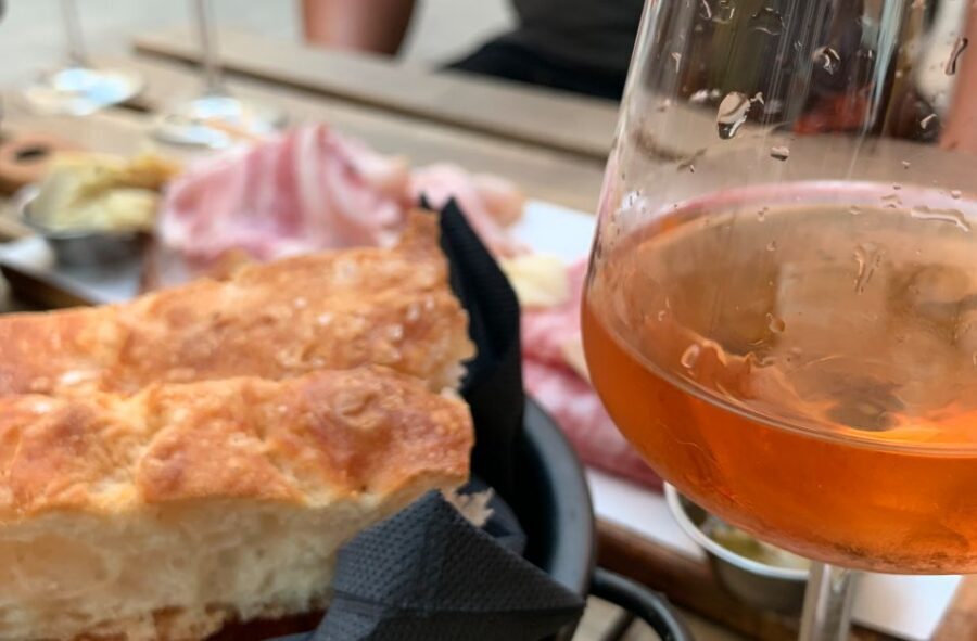 Evening in Venice with a local: food and wine tasting tour - Tastings that feel like cicchetti, not restaurant samples