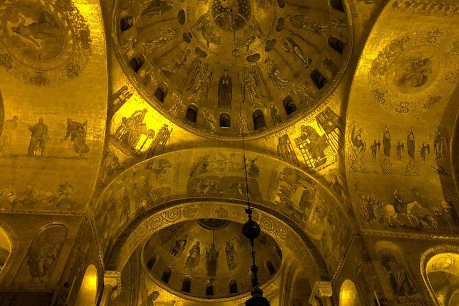Exclusive Private Tour of Saint Mark's Basilica After Hours - Basilica di San Marco at night: the golden light show and what to look for