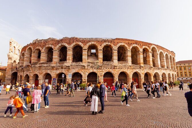 Explore Verona in 60 minutes with a Local - The rhythm of the walk: five stops, one evolving story