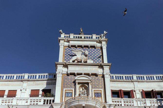 Family Friendly Venice Private City Tour - Libreria Acqua Alta: books, strange displays, and cat sightings