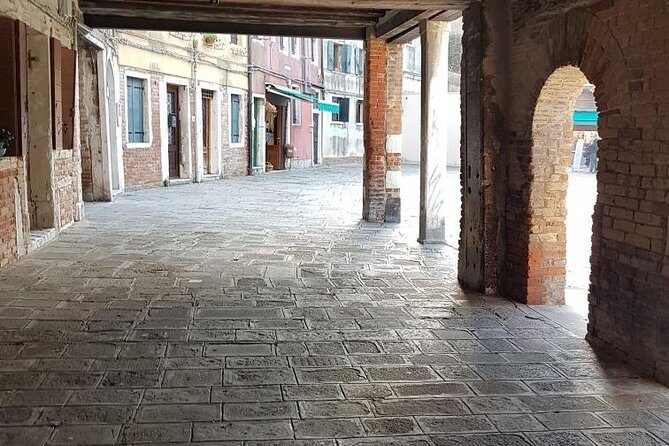 Friendinvenice Cannaregio &Jewish Heritage- private tour - Stop 1: Cannaregio’s reed-marsh origin and the Venice locals still use