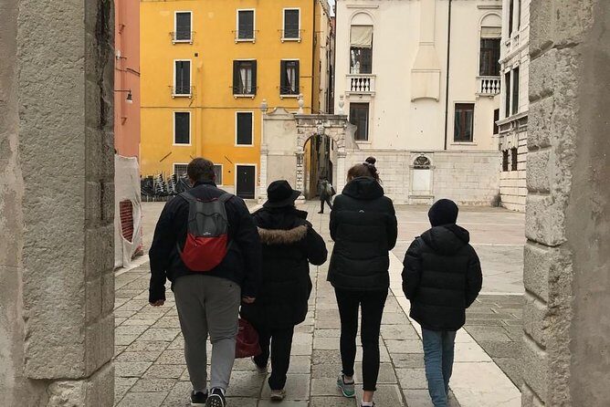 Friendinvenice Early Morning Venice Private Tour - Meeting at Rialto: starting where the city is already moving