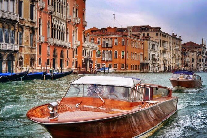 FriendInVenice Murano Burano Torcello Private Tour By Luxury Boat - Burano: painted fisher houses, bussolà biscuits, lace-making by artisans