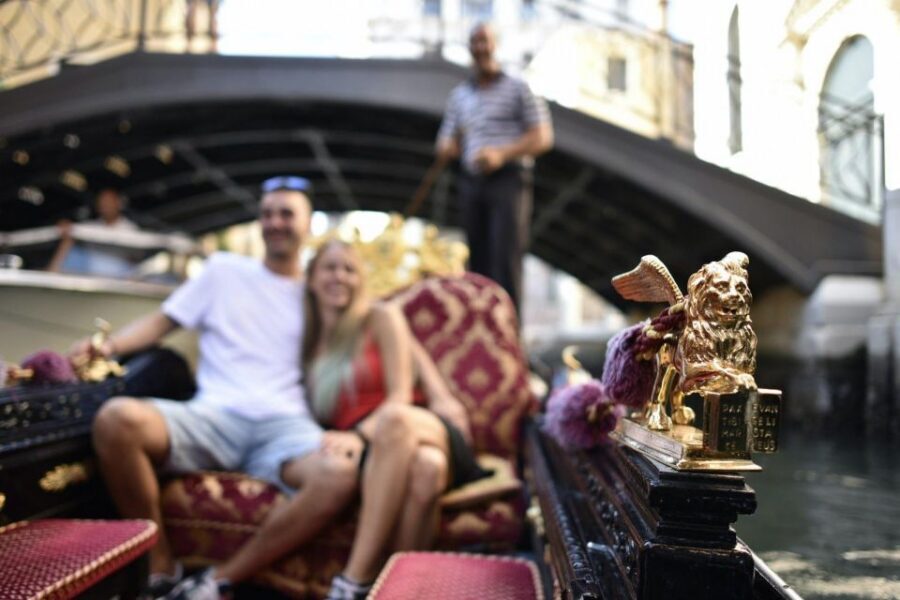 From Lake Garda: Full-day Group Tour of Venice - From Lake Garda to Venice: the coach ride that sets the tone