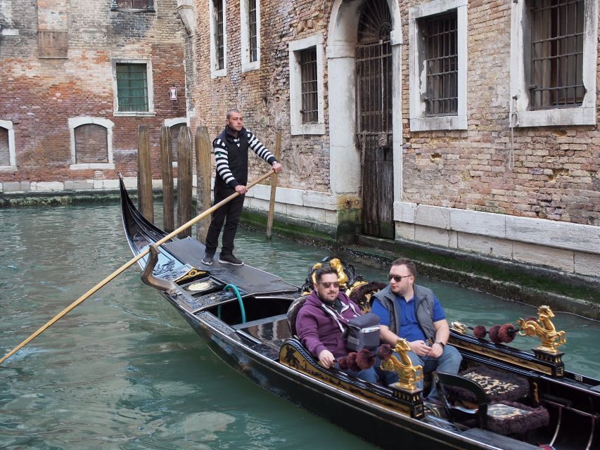 From Lake Garda: Full-Day Guided Group Tour of Venice - Optional Add-Ons: Gondola and Lagoon Views (and Cash Reality)