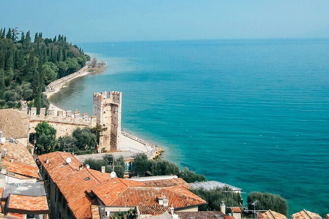 From Padua, Full Day Tour of Verona and Garda Lake - Arche Scaligere: the tombs that turn medieval power into sculpture