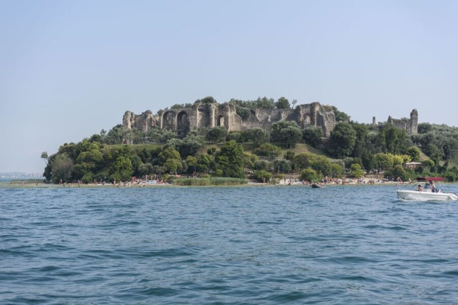 From Peschiera: Garda East Coast Cruise to Sirmione - Onboard Highlights: Jamaica Beach and Catullus Grottoes, Seen From the Water