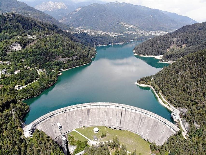 From Venice: Lakes of the Dolomites Tour - The Early Photo Hit at Lago di Auronzo