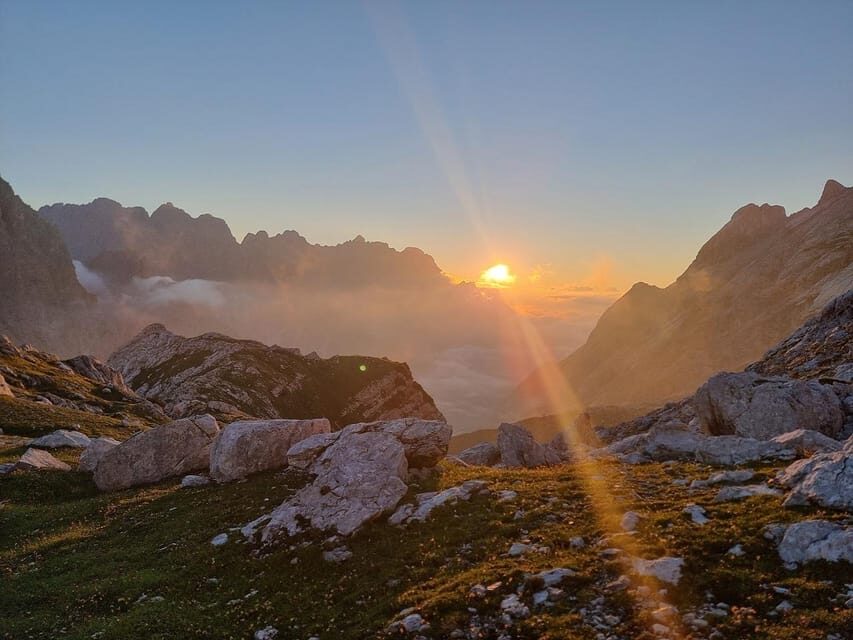 From Venice: Lakes of the Dolomites Tour - Lago di Braies: Short Trek Time (and Great Photos)