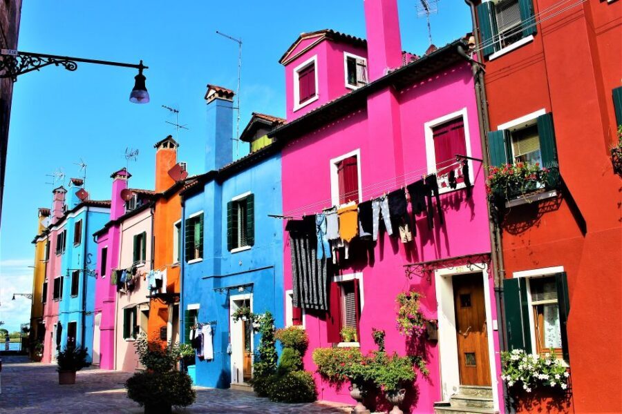 From Venice: Murano and Burano Private Tour with Transfer - Buranelli Biscuits and Your Free Time to Explore