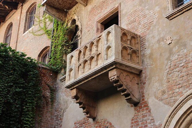 From Venice: Private Tour of Verona - Juliet’s Balcony: Shakespeare’s story meeting real streets