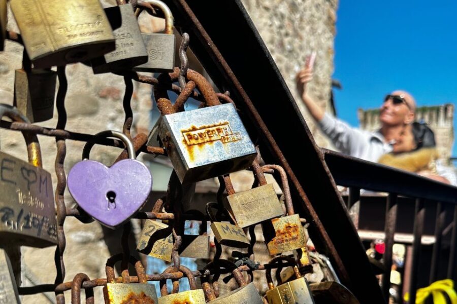 From Verona: Day tour to Lake Garda, Sirmione and Borghetto - Quick hits before you go