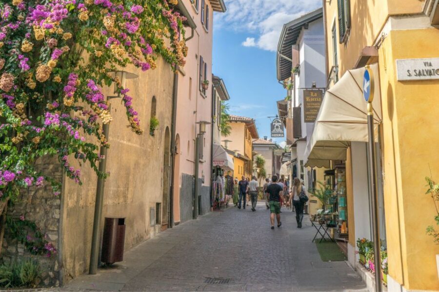 From Verona: Day tour to Lake Garda, Sirmione and Borghetto - The coach stretch: Sirmione to Borghetto sul Mincio