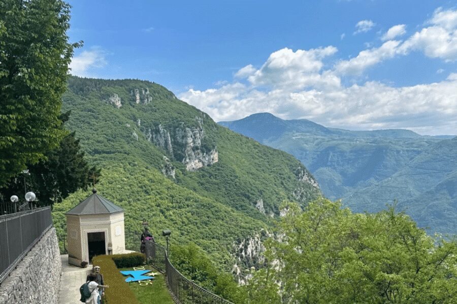 From Verona: Day tour to Madonna della Corona - The monastery stop: a calm two hours before the main moment