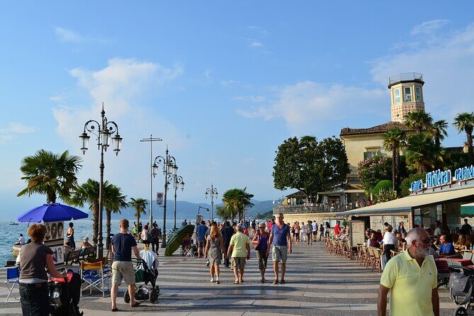 Full-day Lake Garda Tour - Guide, Language, and the Bus Experience on a Max 52-Group