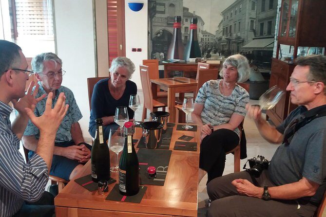 Full day Private Prosecco Tour, with certified Sommelier - Lunch with vineyard views: not included, but planned with you