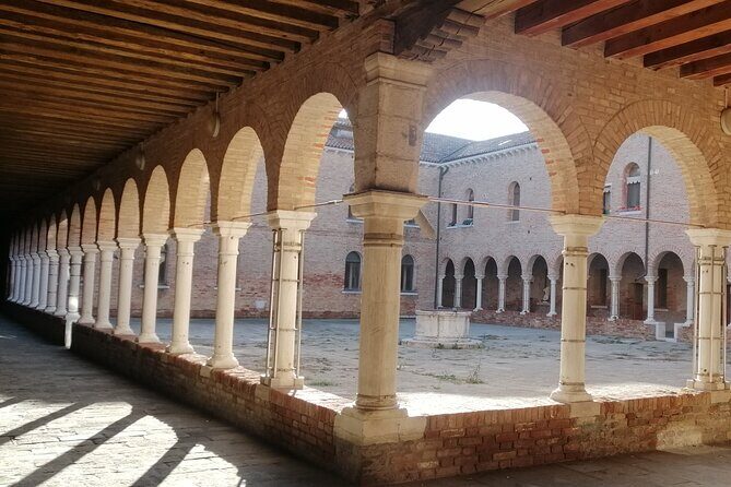 Giudecca Island Discovery Tour - Teatro Junghans: from glass factory to theater and housing