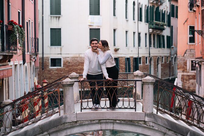 Glam photoshoot in hidden Venice! (up to 4) - Stops 3 and 4: The Walk Toward Rialto and the Final Rialto Bridge Shots