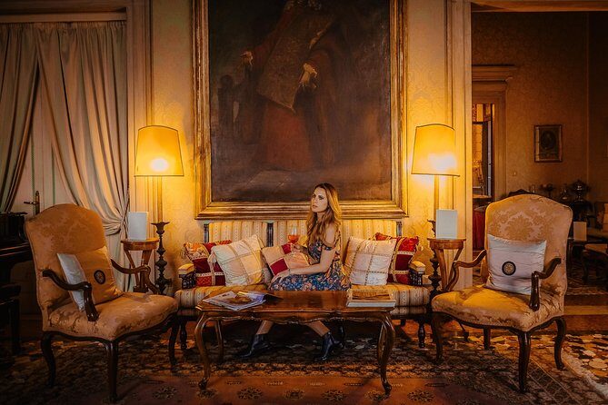 Gondola Ride and Aperitif in a Venetian Palace - Aperitivo Hour at a Venetian Palace: Views and Details That Matter