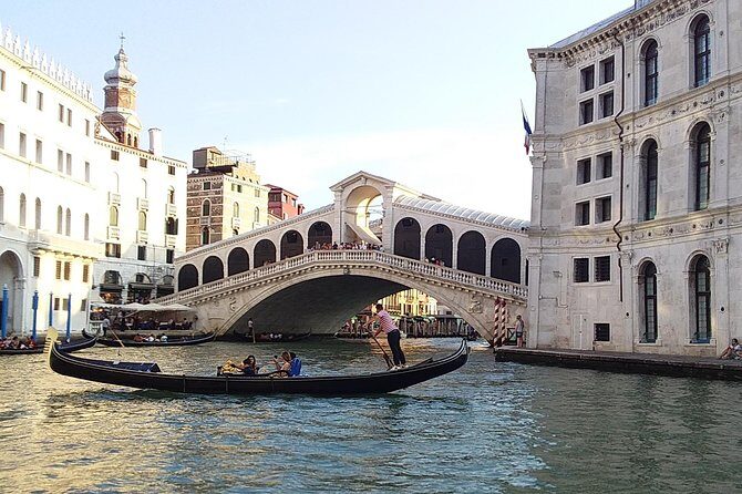Grand Canal boat tour and Murano glass experience with Hotel pick up - Key things I’d clock before you go