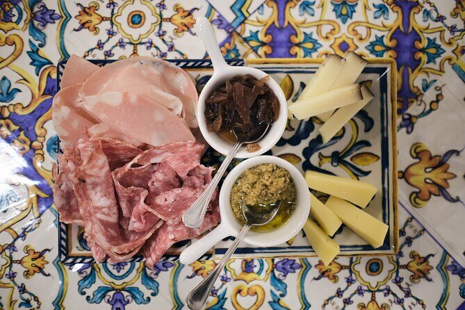 Guided Food Tour with Wine Tasting in Verona - Arena-area sightseeing without the museum day