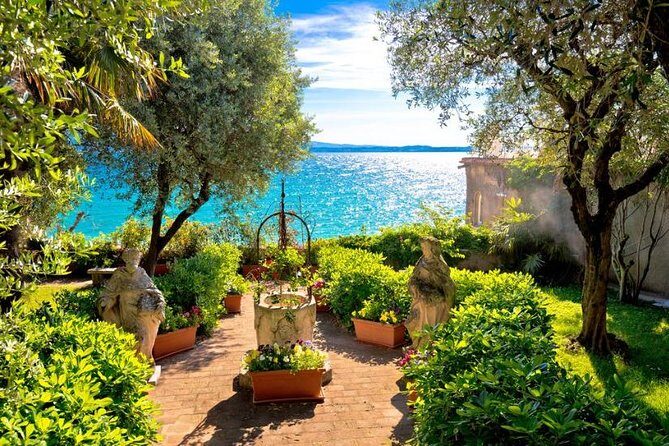 Guided tour in Sirmione with motorboat tour - Centro Storico Sirmione walk: where the guide earns their keep
