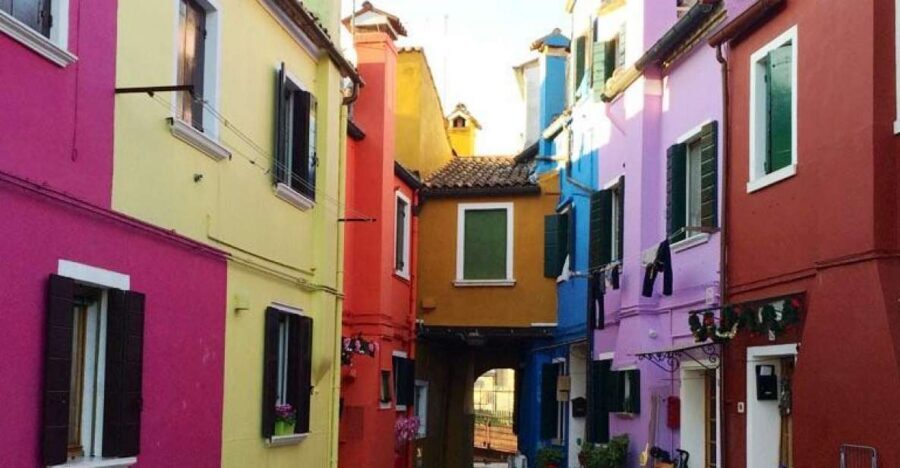 Guided Tour of Burano Island - A Burano-only tour beats the usual Venice shuffle