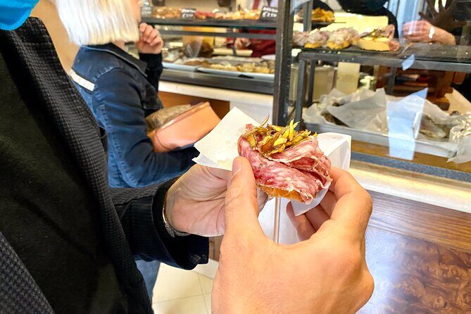 Guided Venice Street Food Tour and City Sightseeing - Where you meet and where you end (this matters in Venice)