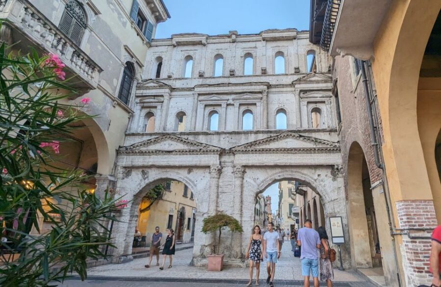 Guided Walking Tour in Verona - Traditions you’ll hear about: Carnival to Christmas