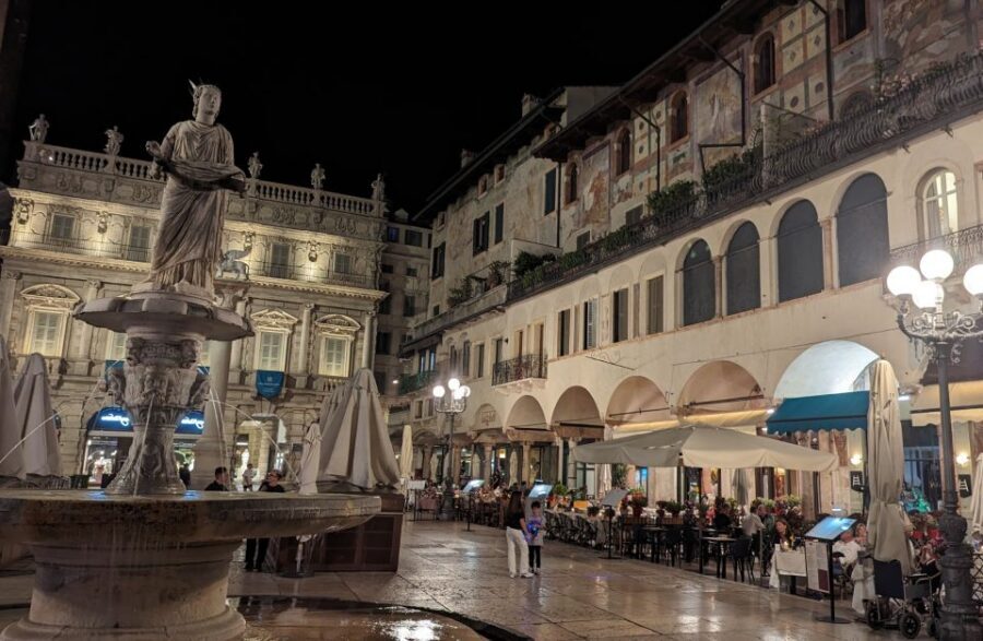 Guided Walking Tour in Verona - Arche Scaligere tombs: Scaligeri power carved in stone