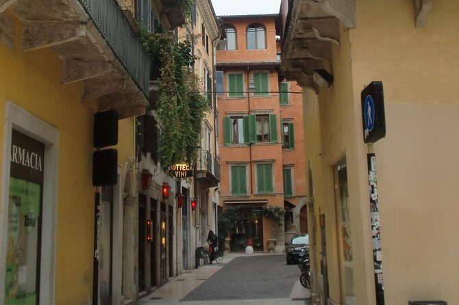 Hidden Verona at Sunset - evening walking tour - Castelvecchio: medieval Verona with real attitude