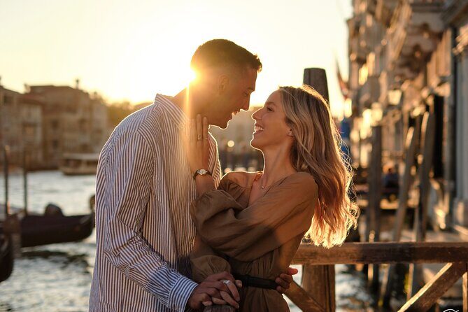 Iconic Photos and Adventure in Venice - Canal Grande: The Most Photogenic Street Moment