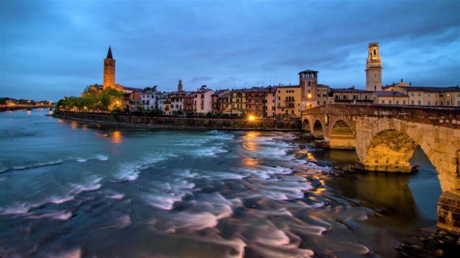 Incredible Verona – Family Walking Tour - Starting in the middle of Ponte Pietra: the best way to set the mood