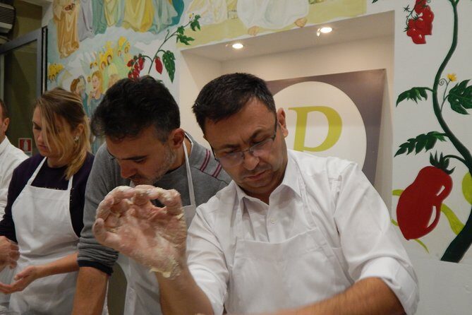Italian Pizza Cooking Class with Chef Francesco in Padova - Eating Together at the End: Why the Meal Matters