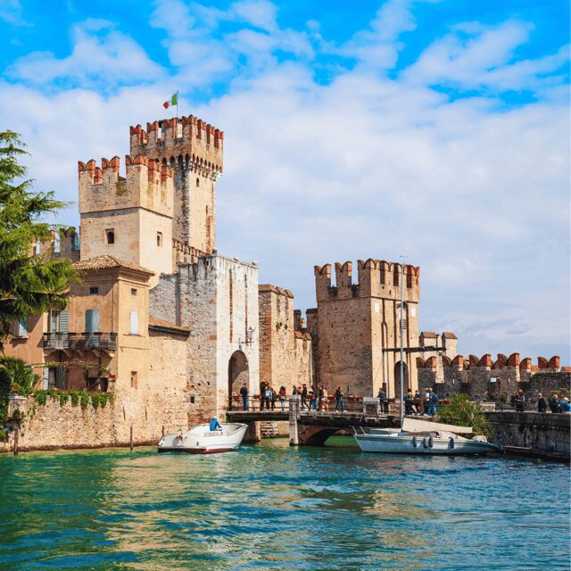 Lake Garda: between Sirmione and Desenzano del Garda - Starting at Castello Scaligero: your first big view stop