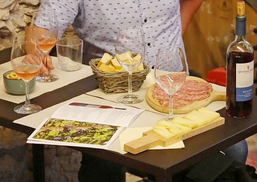 Lazise: Historical Center Wine Tasting Tour - Pairings matter: Garda olive oil, cold cuts, cheese, and bread