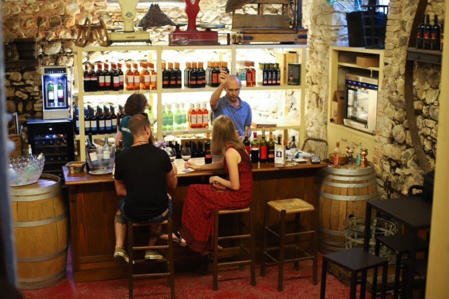 Lazise: Historical Center Wine Tasting Tour - The story behind the bottles: traditional methods and farm philosophy