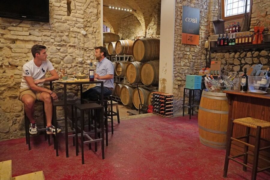 Lazise: Historical Center Wine Tasting Tour - Practical details that affect your day