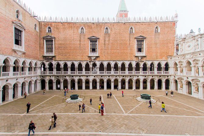 Legendary Venice: Doge's Palace, St Mark's & VIP Terrace Access - Doge’s Palace: Early 8 AM Entry Lets You Breathe