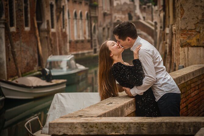 Luxurious Photoshoot in Venice - Campo Santa Maria Formosa Streets: The Venice You Can Feel
