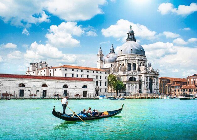Magical Gondola Journey: Explore Venice's Grand Canal in Style! - The 30-minute ride: short, memorable, and time-smart