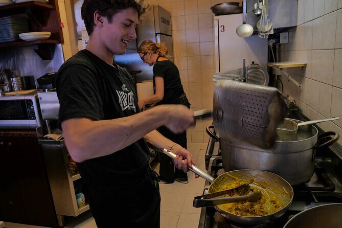 Make Pasta Carbonara from Scratch in a Jazz Club in Venice - Should you book it?