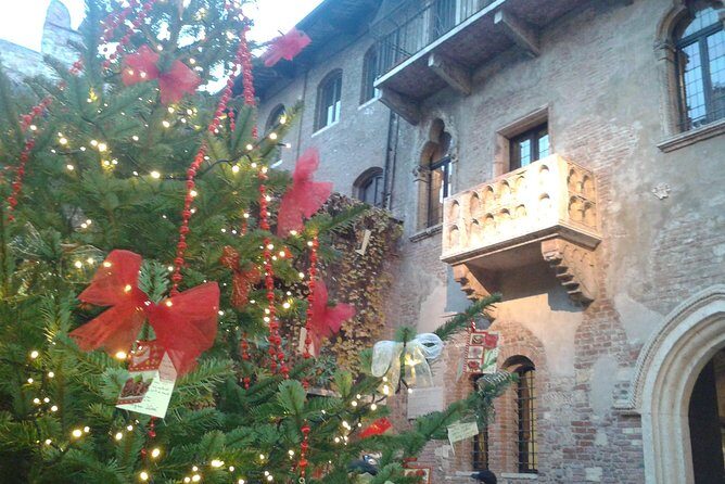 Make your Romantic Proposal in the City of Love - Piazza delle Erbe and Piazza dei Signori: The Romeo and Juliet Stage