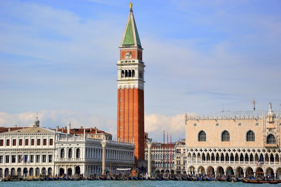 Mini Cruise from Ple Roma to St Mark's areas with guide - Getting Off Near Saint Marco: Where You’re Positioned for the Rest of Your Day