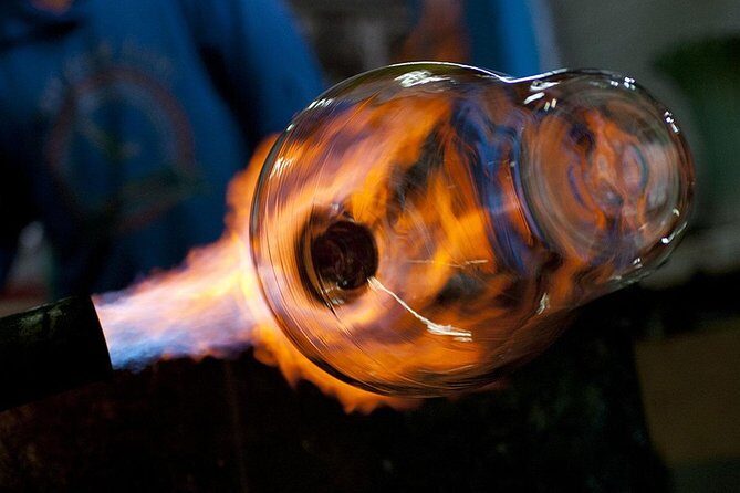 Molten glass magic - Glassblowing class - PRIVATE - Transport and timing: the practical advantages