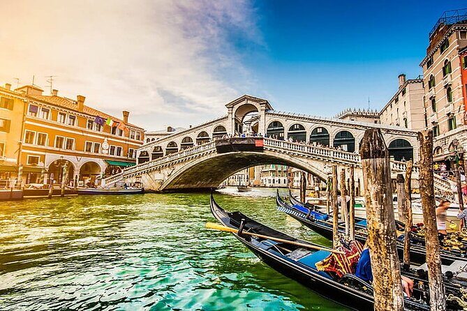 Morning Magic: Venice City Walk and Gondola Tour - How to show up: meeting point timing and the Aliguna ticket desk