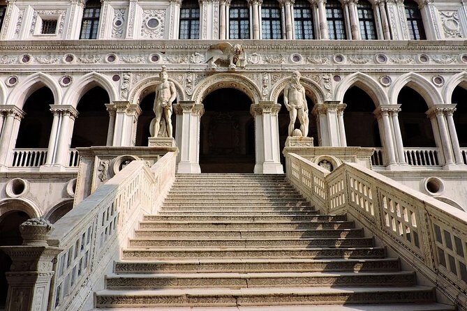 Morning Venice Walking Tour plus Doge's Palace Guided Visit - Basilica dei Santi Giovanni e Paolo: the Venice “pantheon” feel