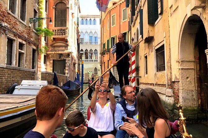 Morning Walking Tour of Venice with Gondola Ride - Canal Grande: The City’s Main Water Street (and a Photo Moment)
